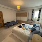 The Strand Luxurious Seafront Apartment