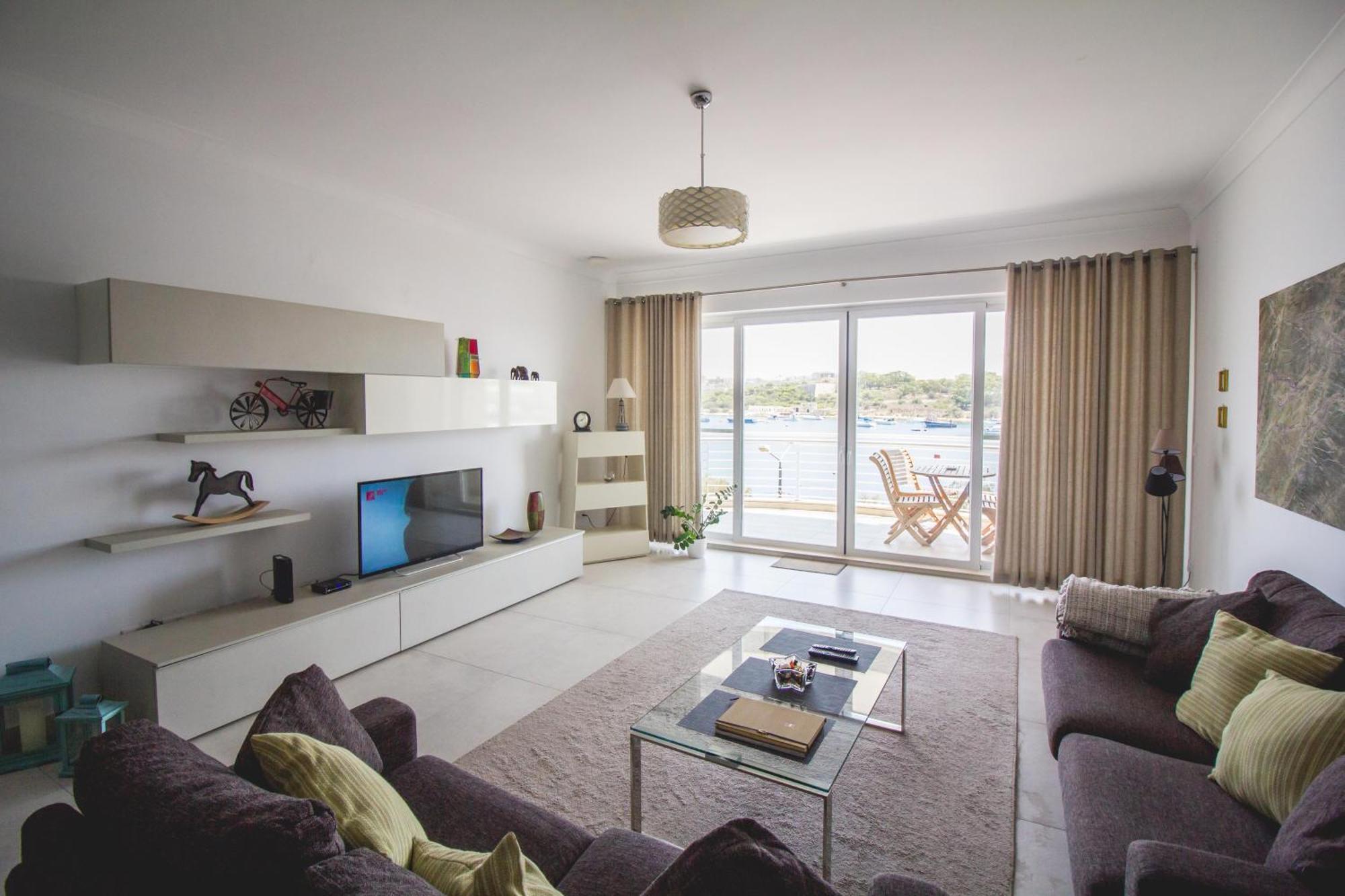 Apartment The Luxurious Seafront