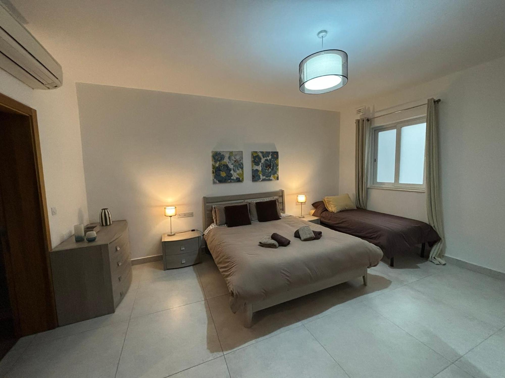 Apartment The Luxurious Seafront